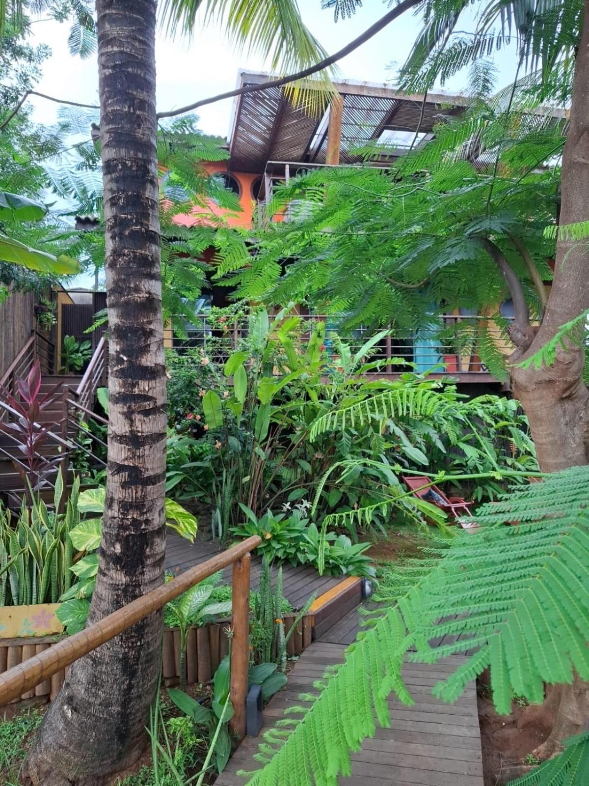 Guest house Flamboyant 3*